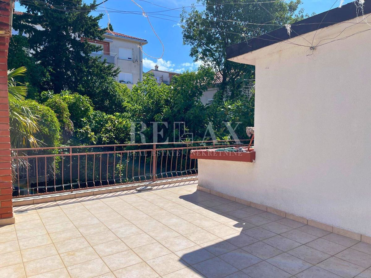 Crikvenica - casa in centro, posizione eccellente, parcheggio