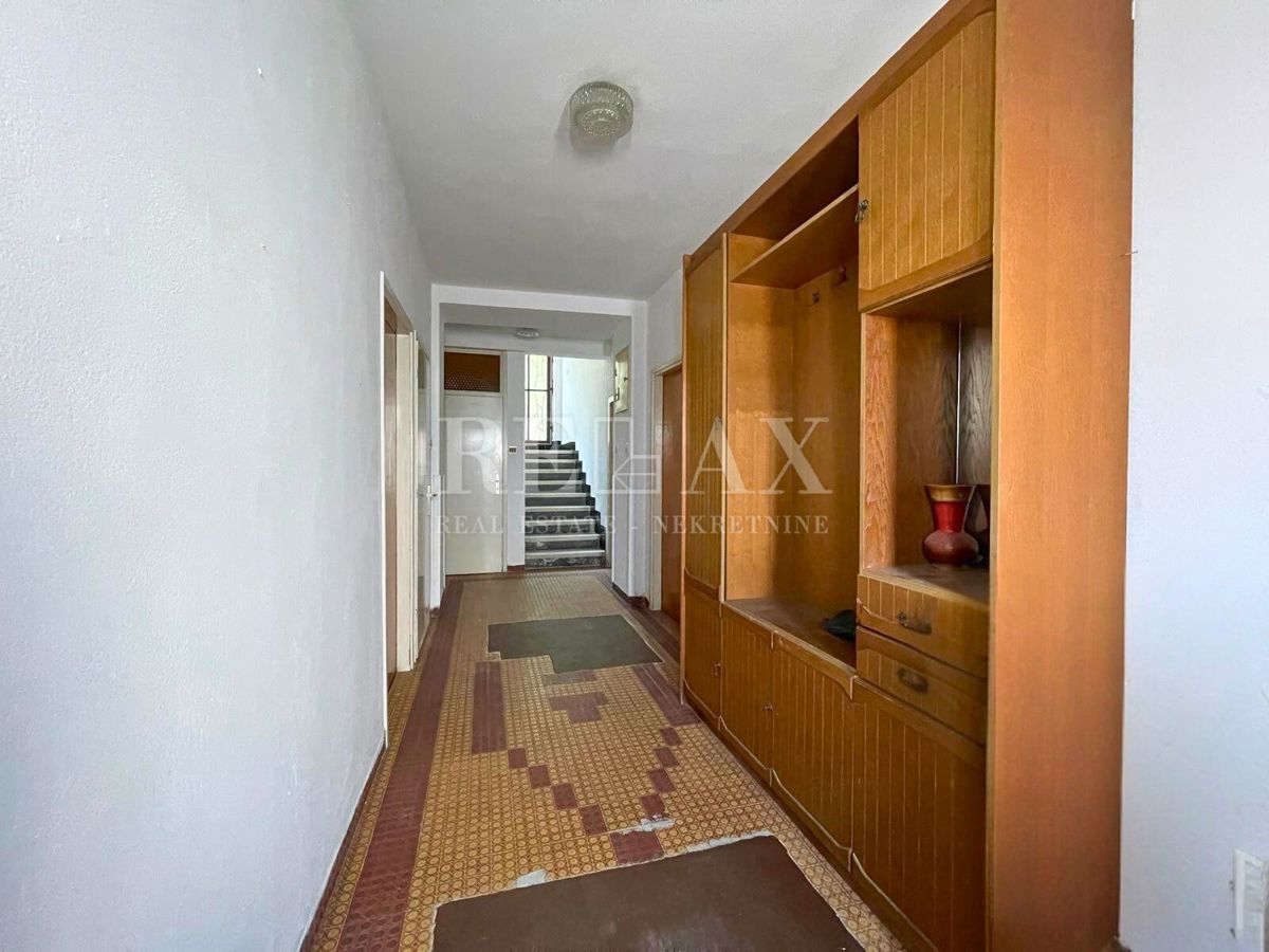 Crikvenica - casa in centro, posizione eccellente, parcheggio