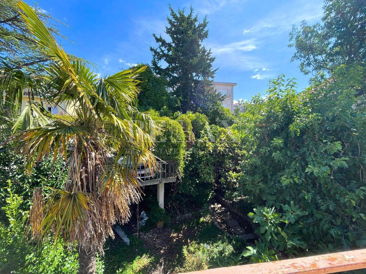 Crikvenica - casa in centro, posizione eccellente, parcheggio