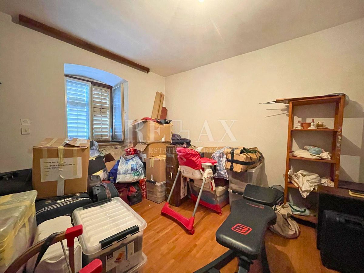 Crikvenica - casa in centro, posizione eccellente, parcheggio