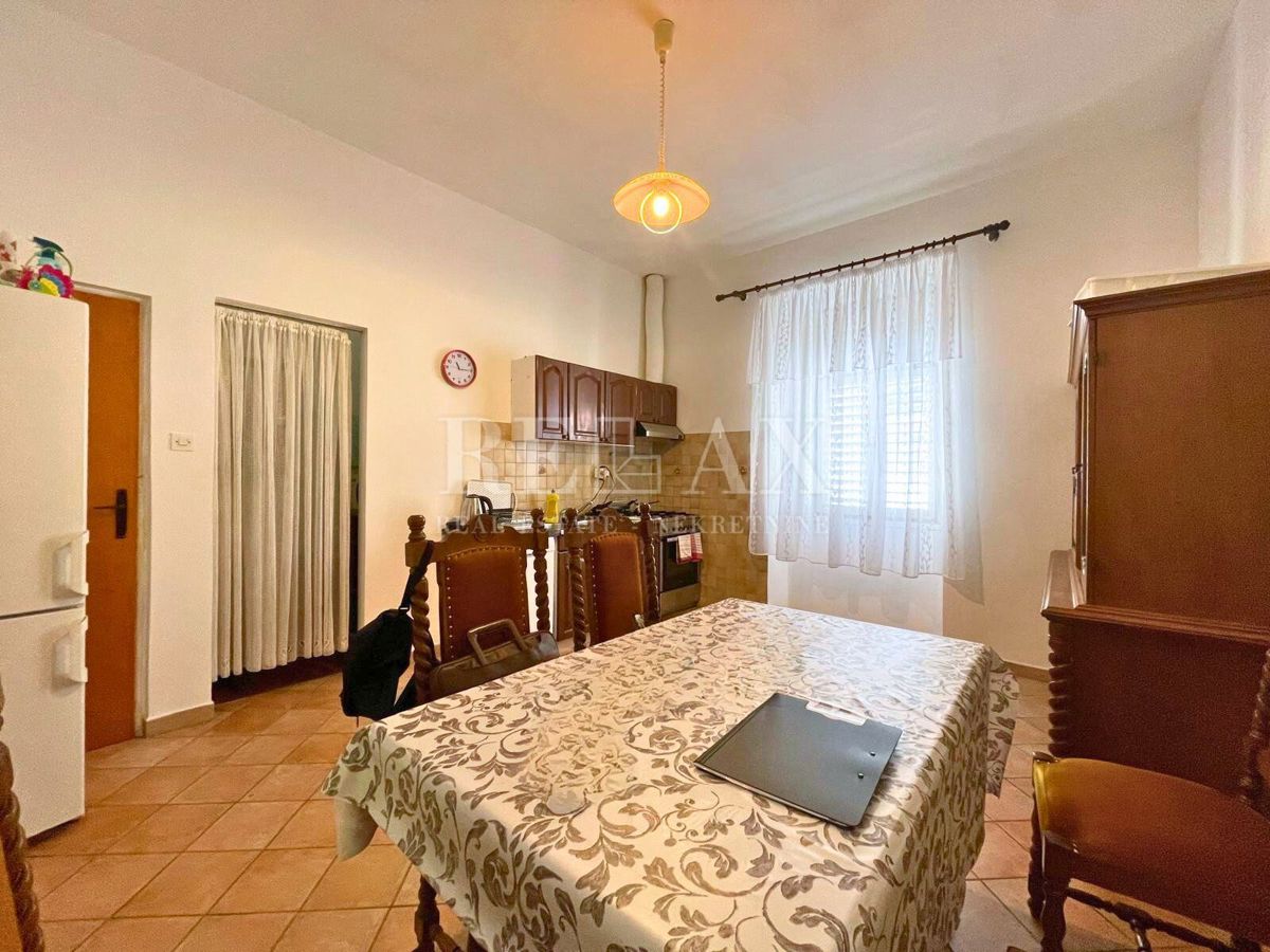 Crikvenica - casa in centro, posizione eccellente, parcheggio