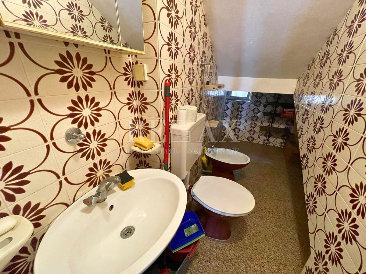 Crikvenica - casa in centro, posizione eccellente, parcheggio