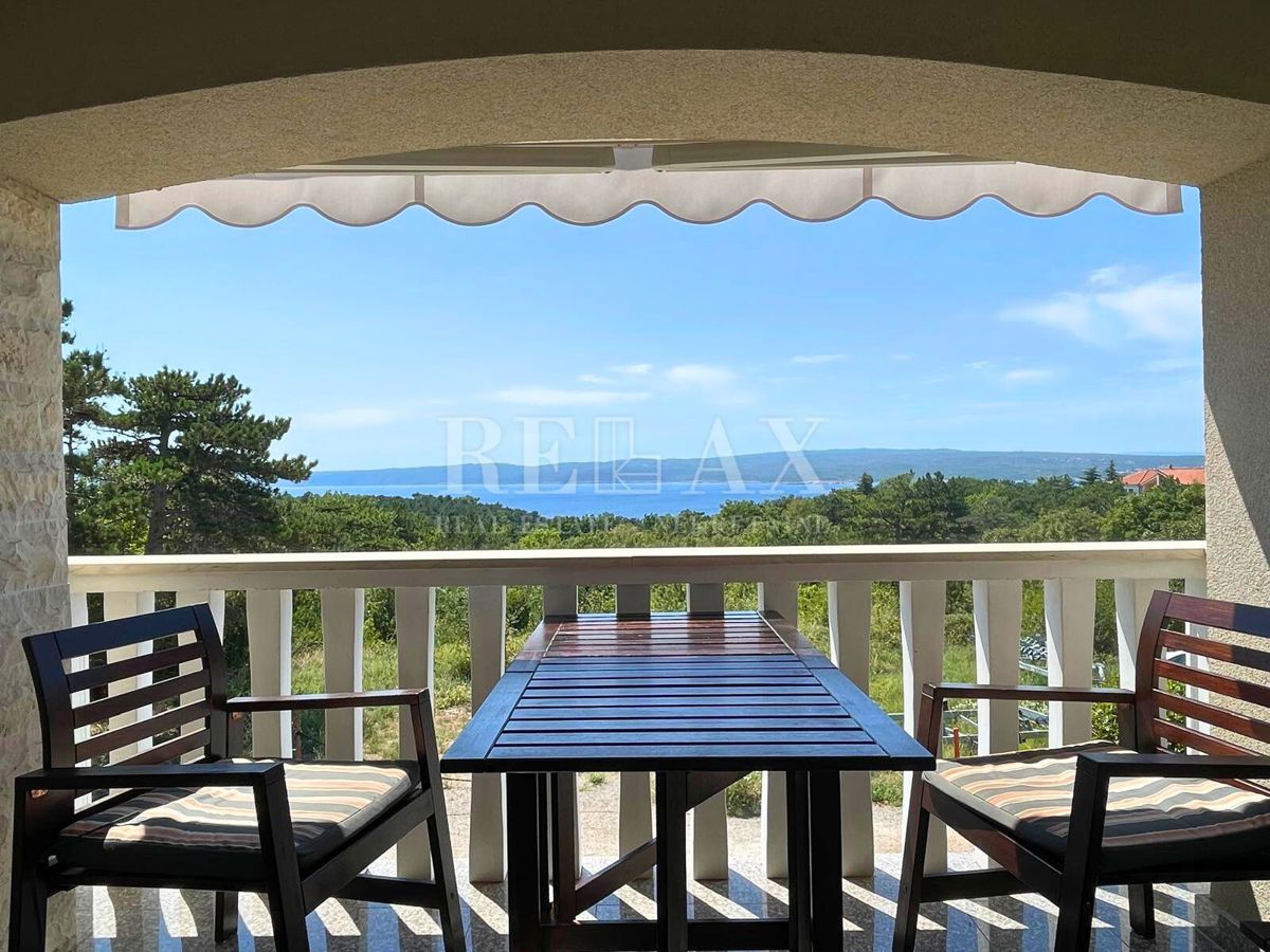 Selce – appartamento con giardino, piscina e parcheggio