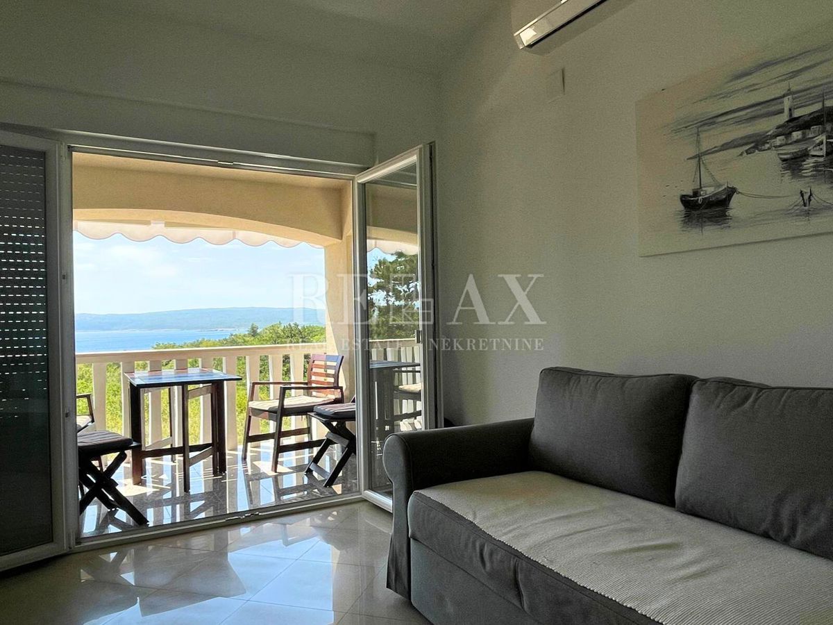 Selce – appartamento con giardino, piscina e parcheggio