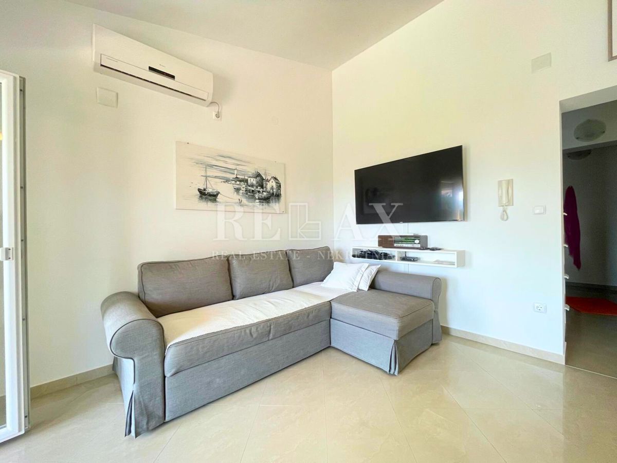 Selce – appartamento con giardino, piscina e parcheggio