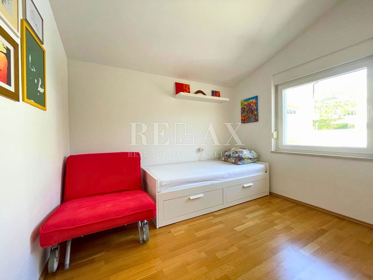 Selce – appartamento con giardino, piscina e parcheggio