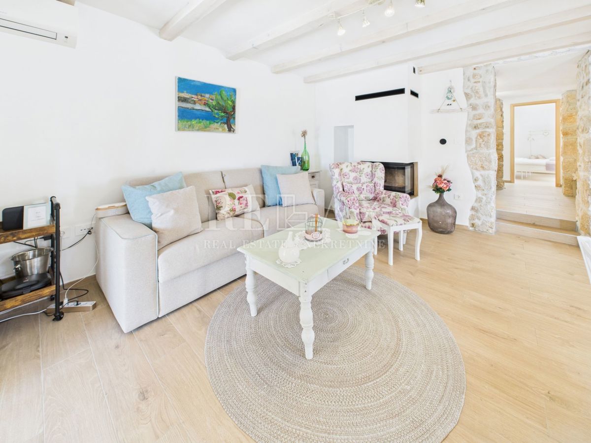 Bribir - villa in pietra con piscina riscaldata