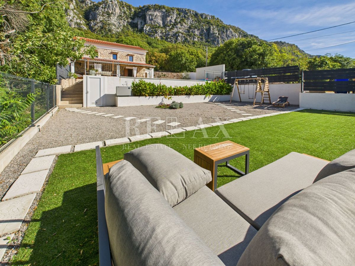 Bribir - villa in pietra con piscina riscaldata