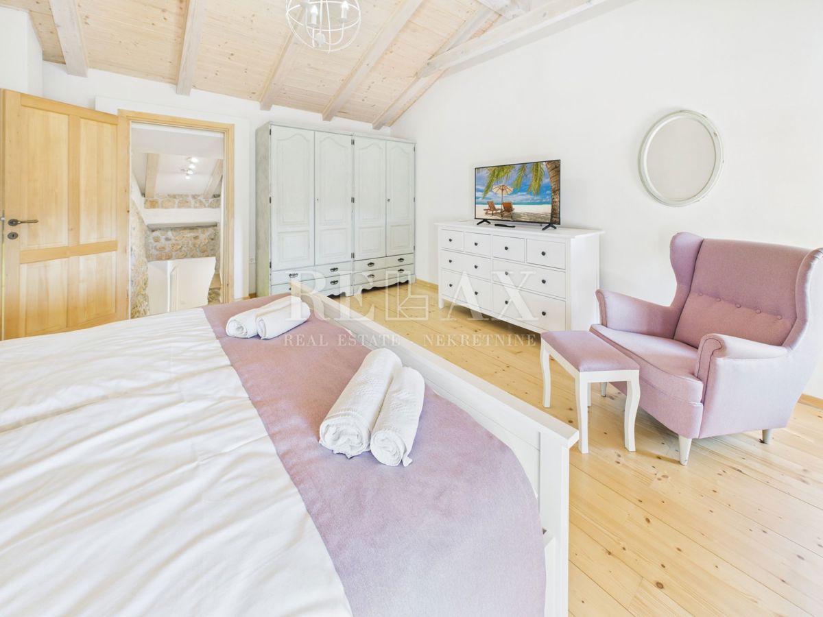 Bribir - villa in pietra con piscina riscaldata