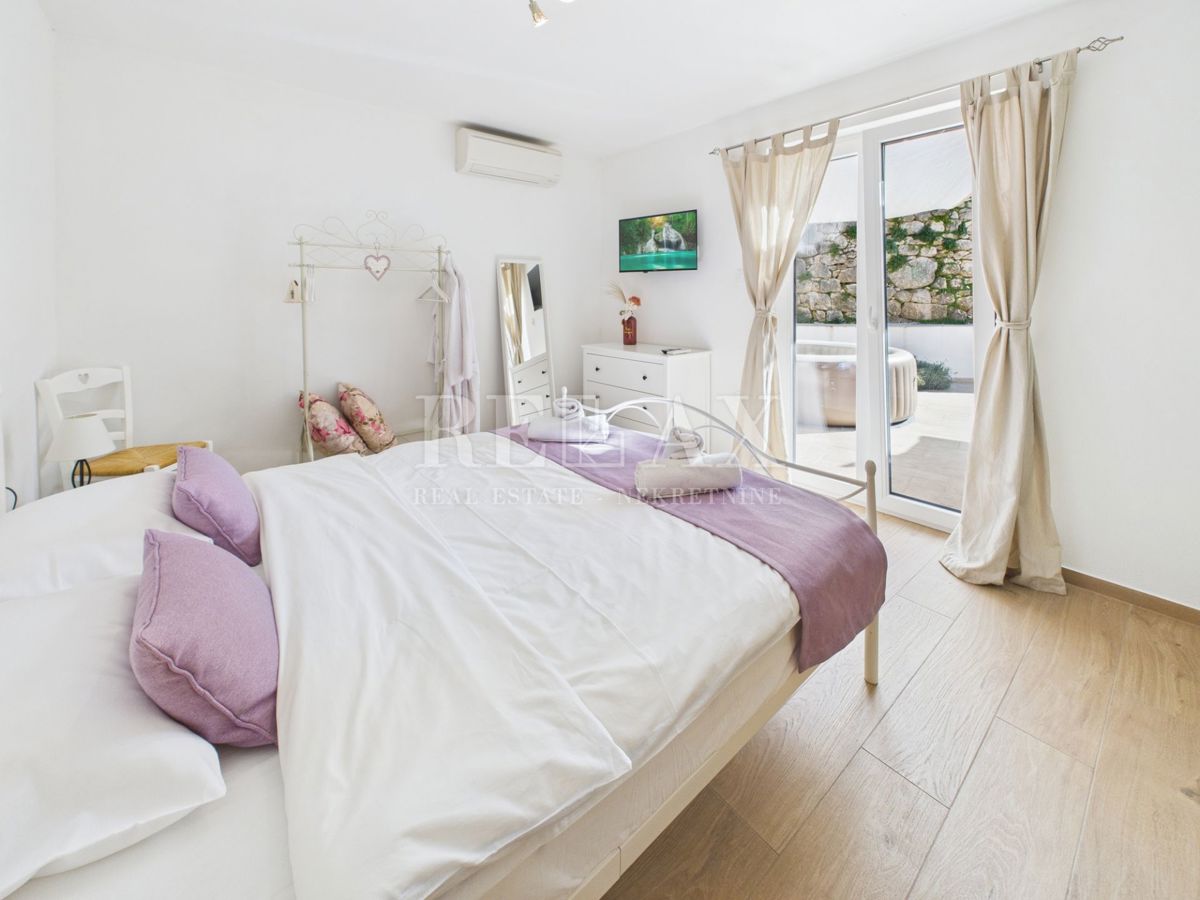 Bribir - villa in pietra con piscina riscaldata