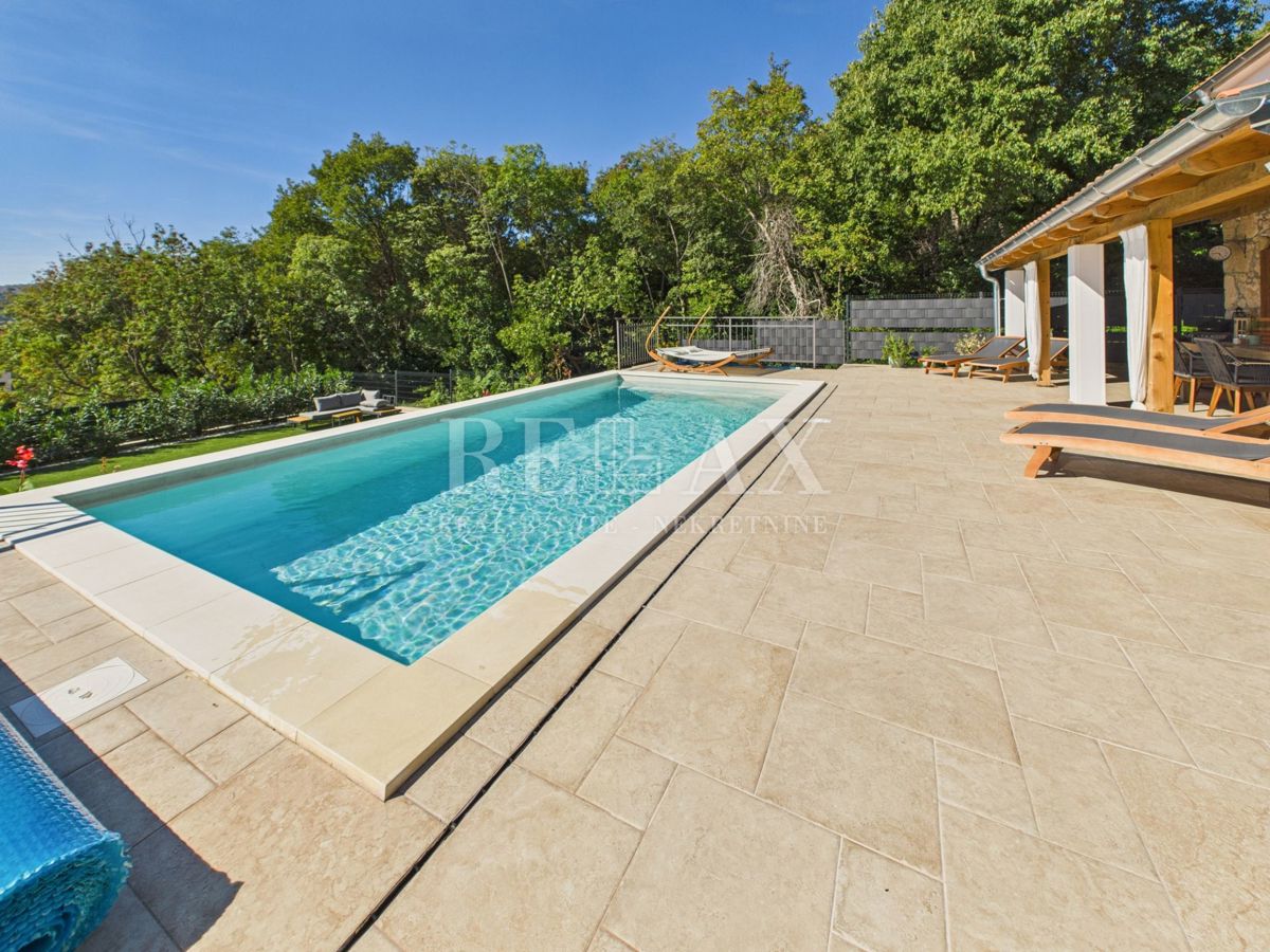 Bribir - villa in pietra con piscina riscaldata