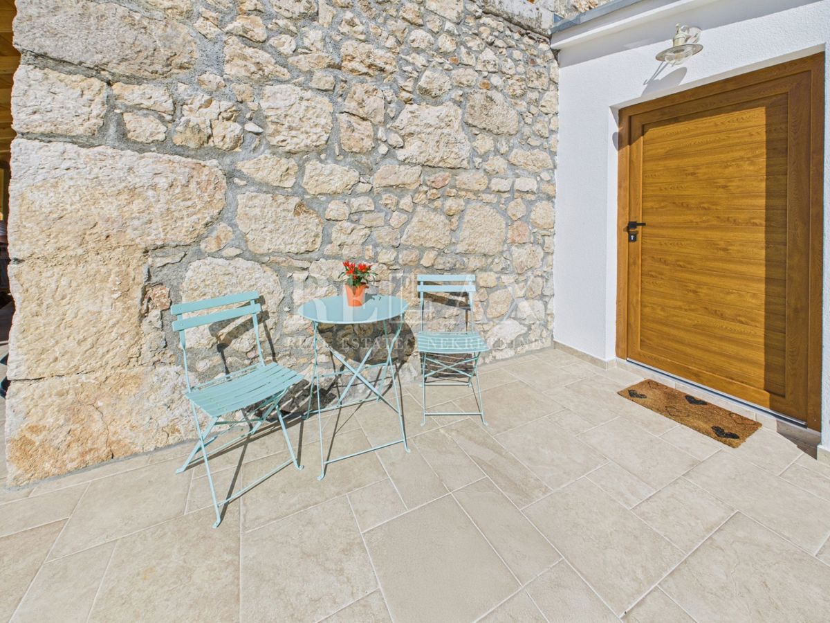 Bribir - villa in pietra con piscina riscaldata