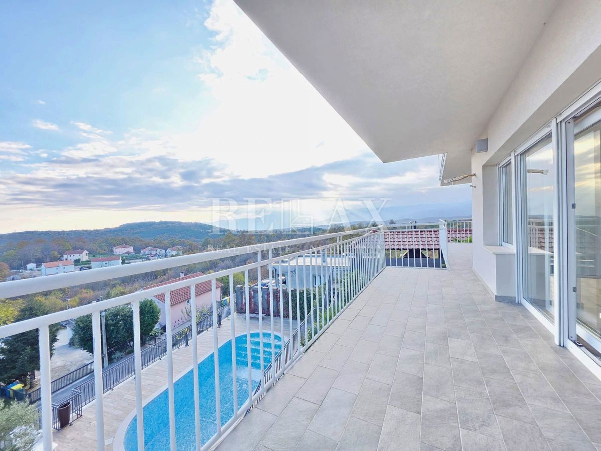 Viškovo, Saršoni - appartamento con piscina in uso, parcheggio