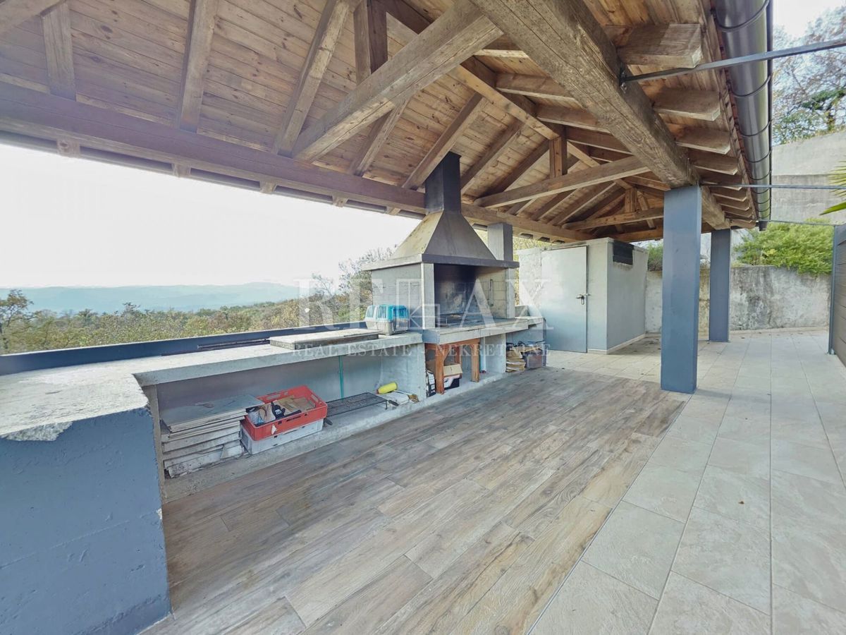 Viškovo, Saršoni - appartamento con piscina in uso, parcheggio