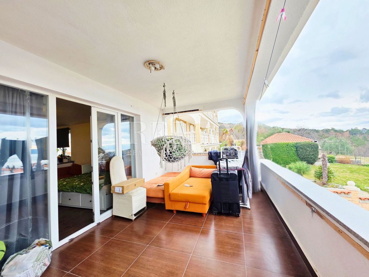 Crikvenica - monolocale con vista mare, parcheggio