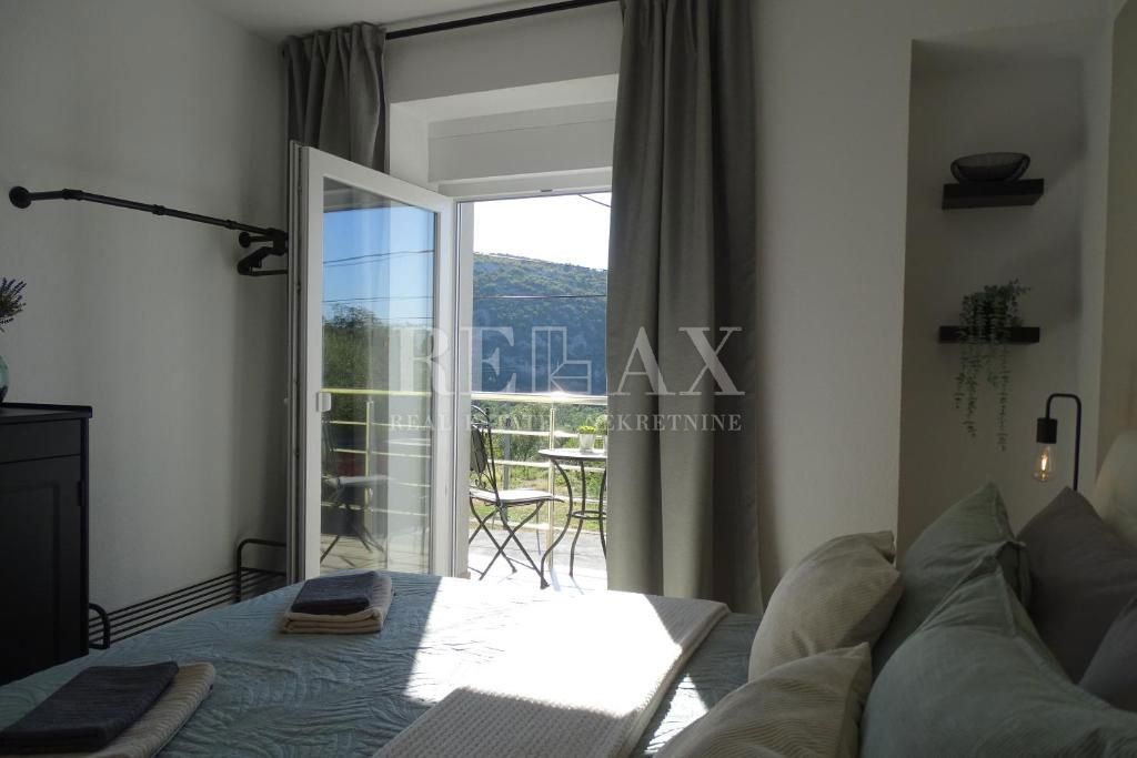 Bribir - casa recentemente ristrutturata con piscina riscaldata