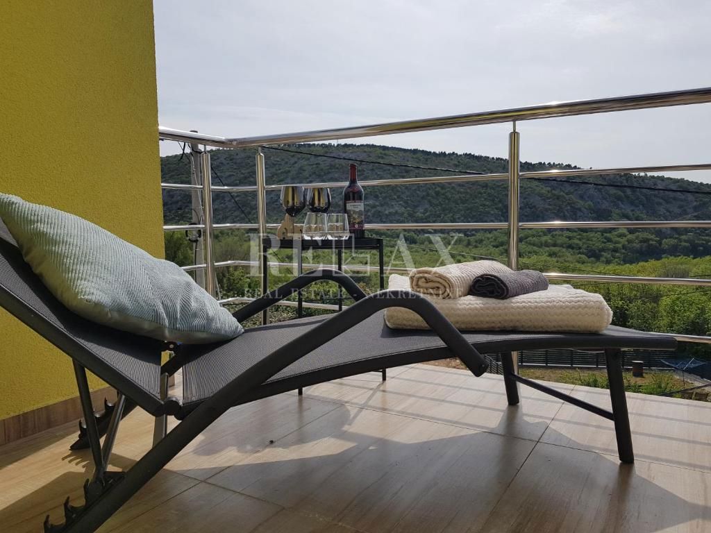 Bribir - casa recentemente ristrutturata con piscina riscaldata