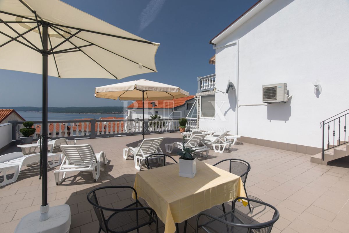 Crikvenica - casa con 6 appartamenti, piscina