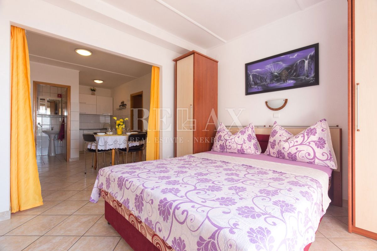 Crikvenica - casa con 6 appartamenti, piscina