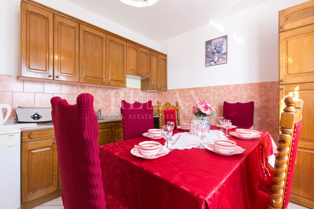 Crikvenica - casa con 6 appartamenti, piscina