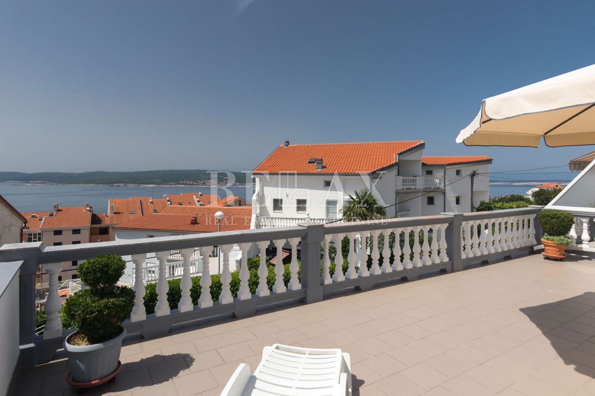 Crikvenica - casa con 6 appartamenti, piscina