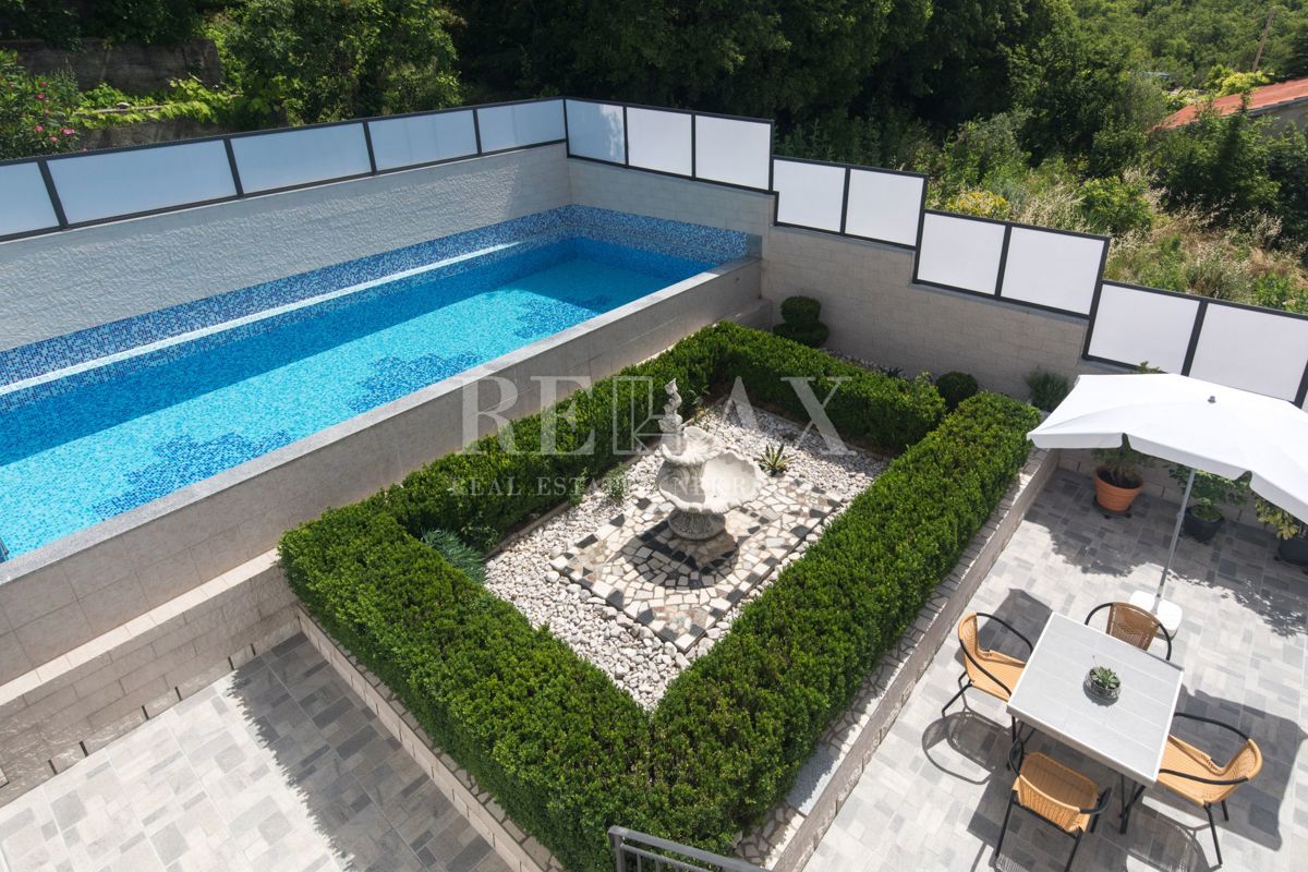 Crikvenica - casa con 6 appartamenti, piscina