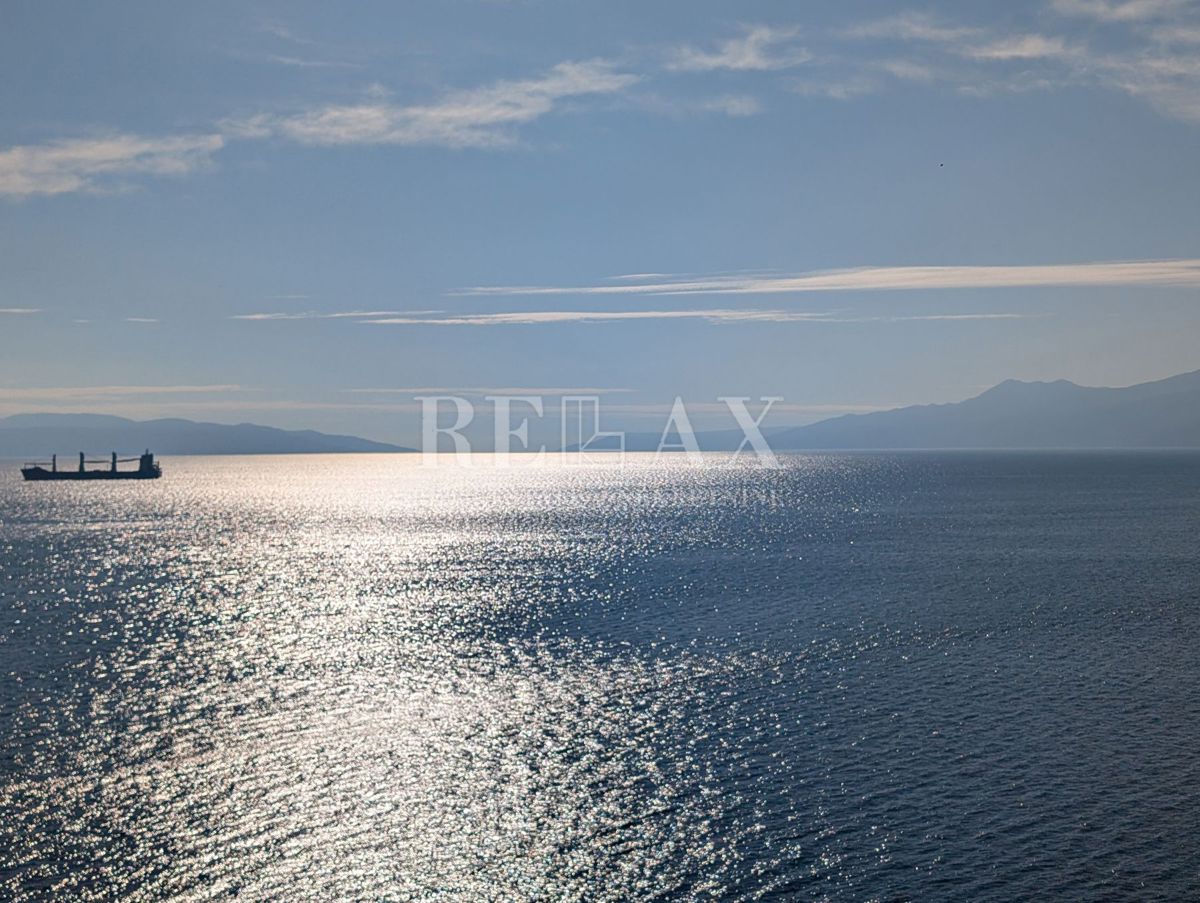 Rijeka, Kantrida - appartamento con una camera da letto in prima fila al mare