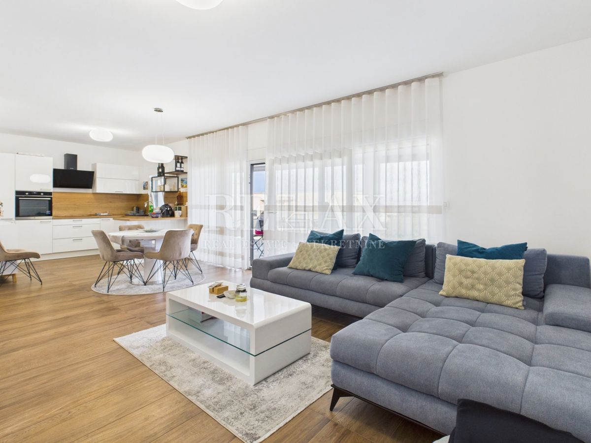 Dramalj - un appartamento spazioso con terrazza