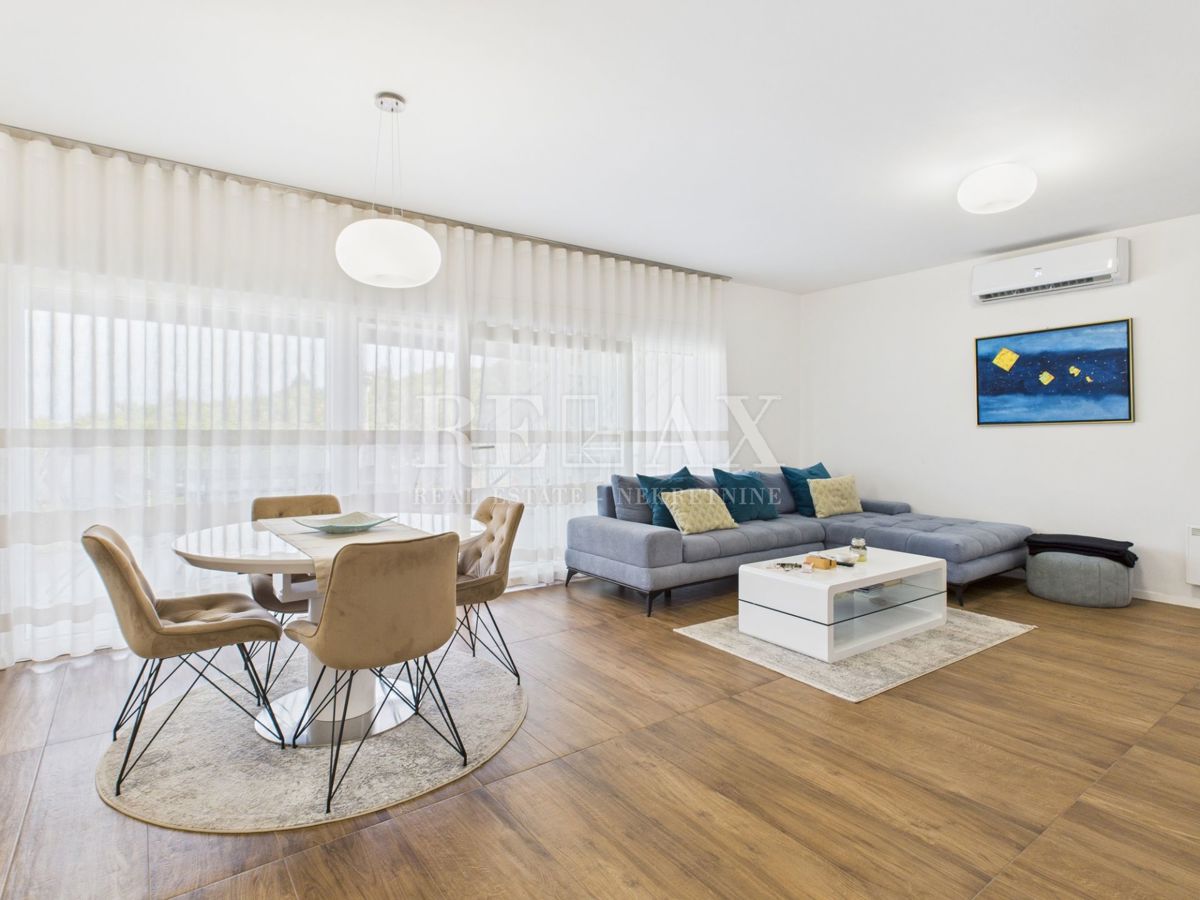 Dramalj - un appartamento spazioso con terrazza