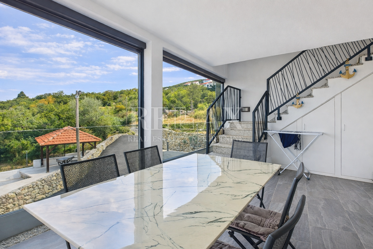 Dramalj - un appartamento spazioso con terrazza