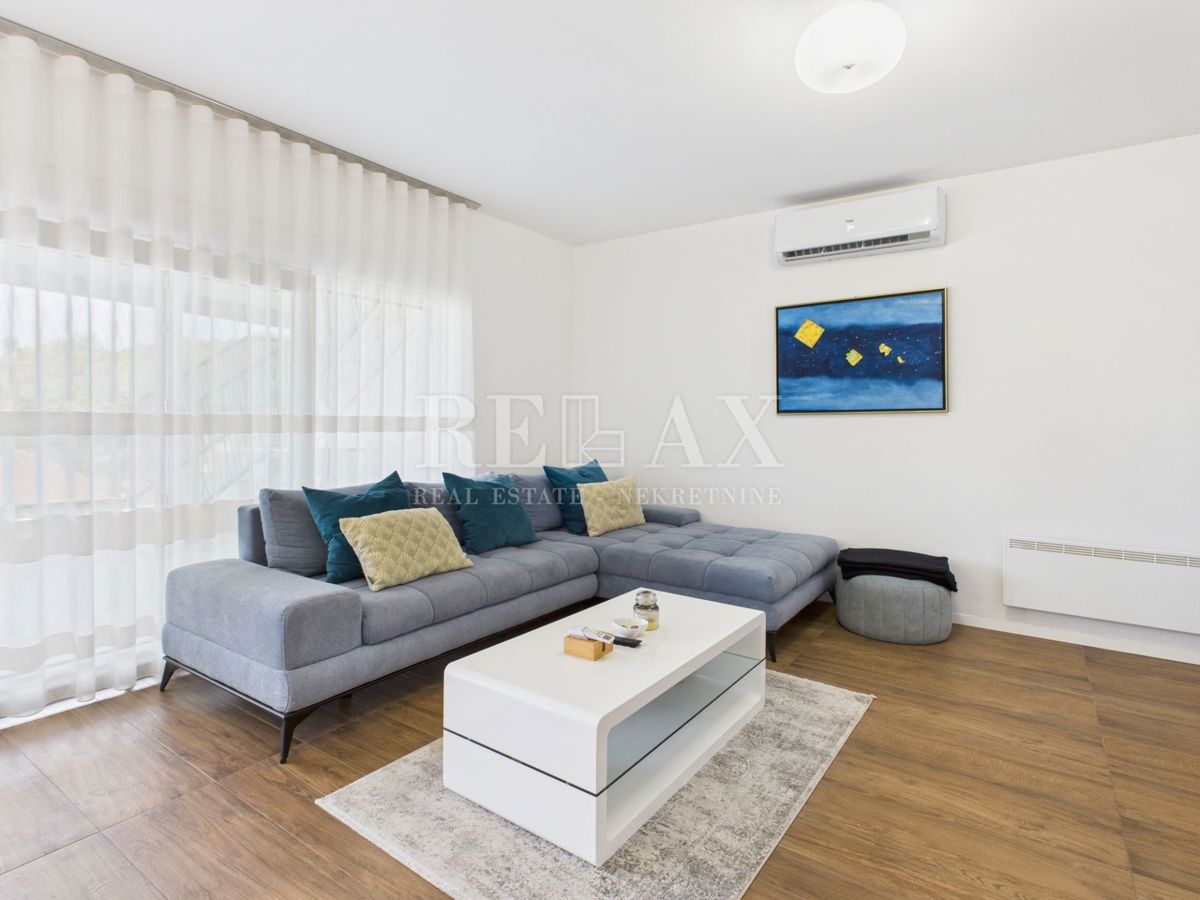 Dramalj - un appartamento spazioso con terrazza