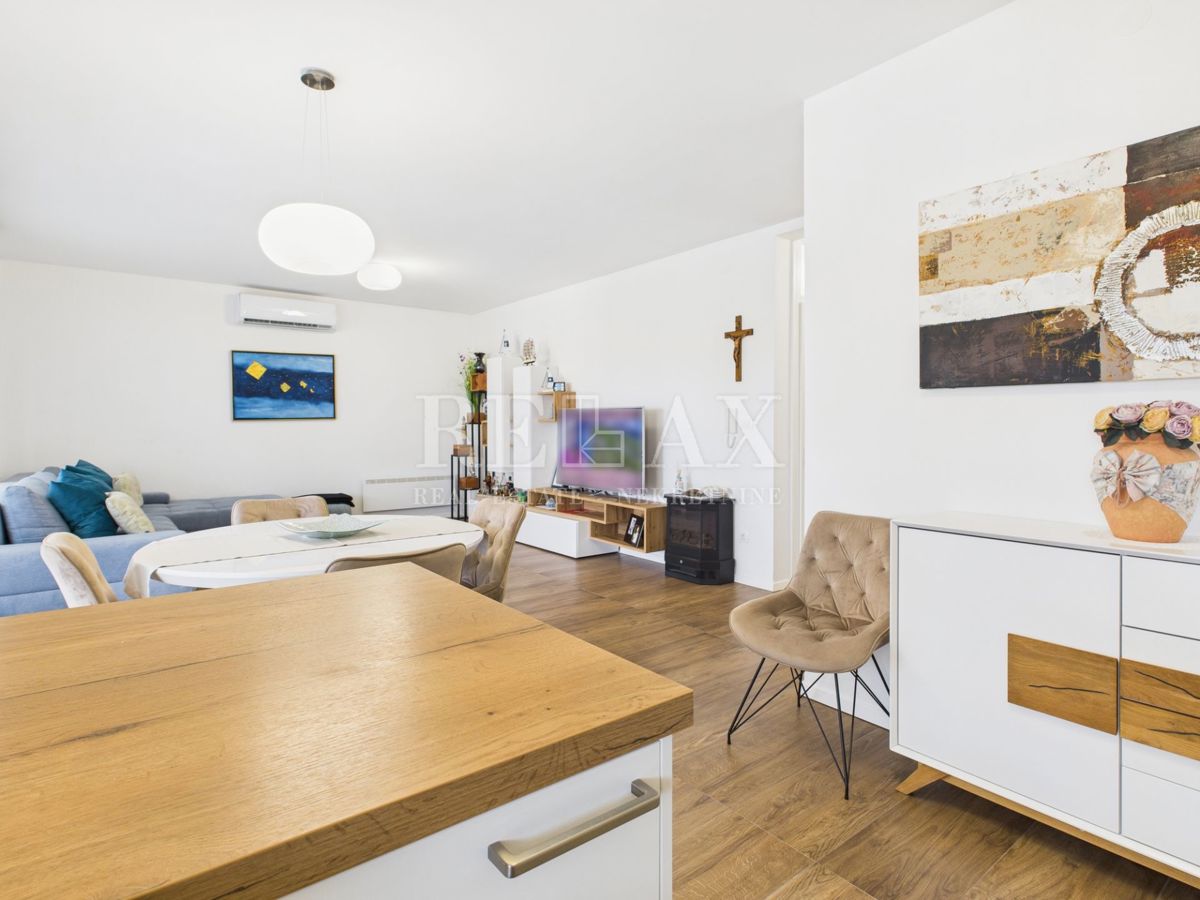 Dramalj - un appartamento spazioso con terrazza