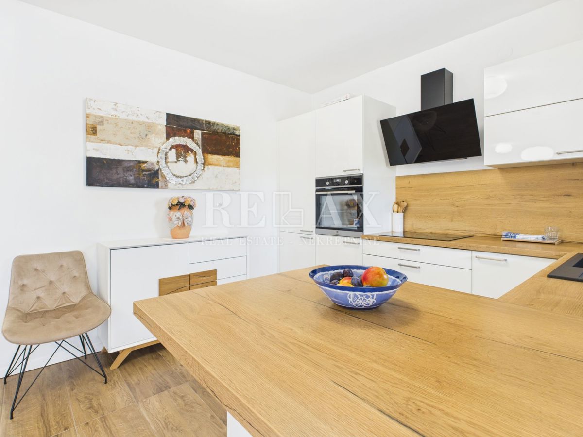 Dramalj - un appartamento spazioso con terrazza