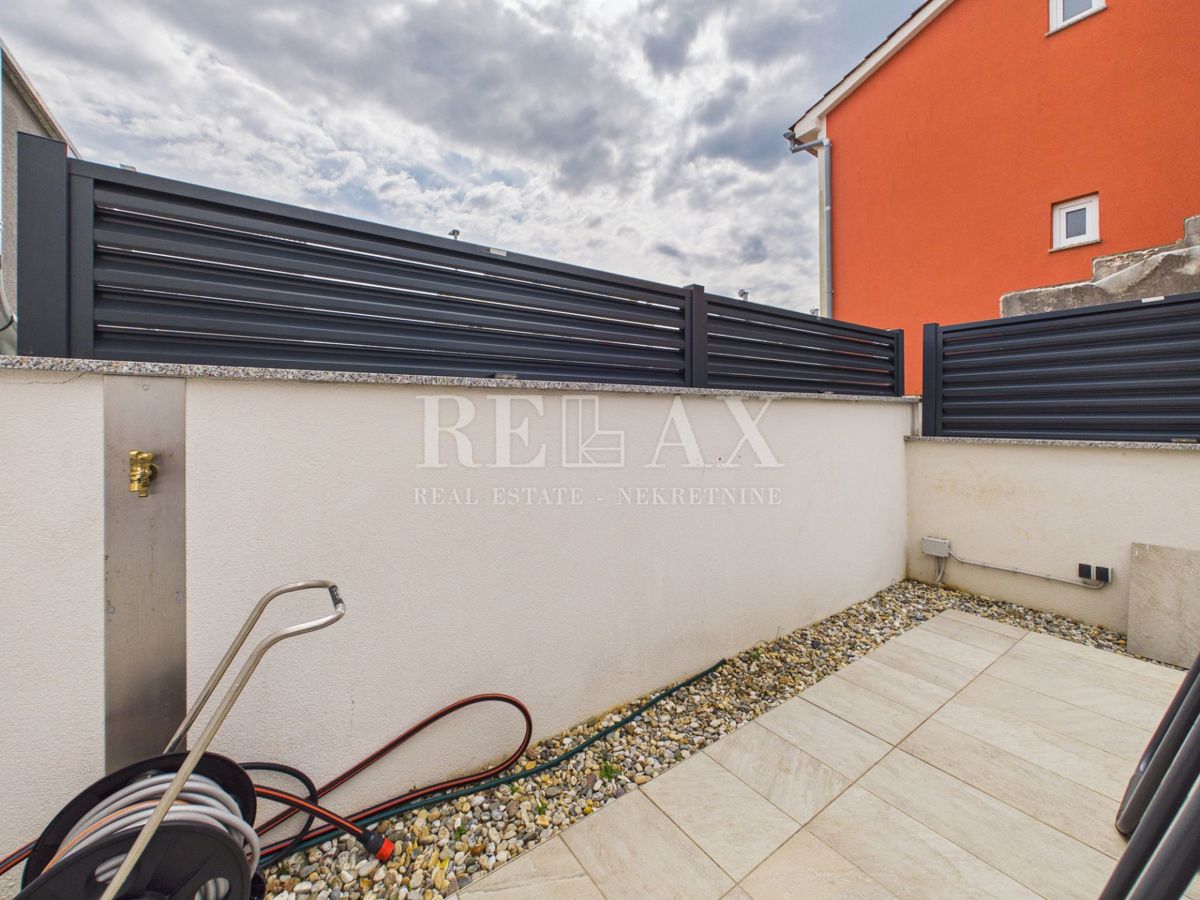 Isola di Krk, Bogovići - appartamento con piscina e giardino