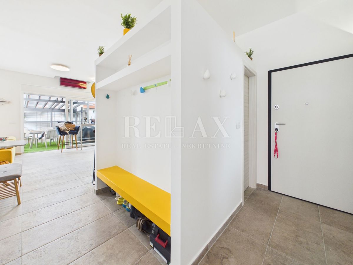 Isola di Krk, Bogovići - appartamento con piscina e giardino