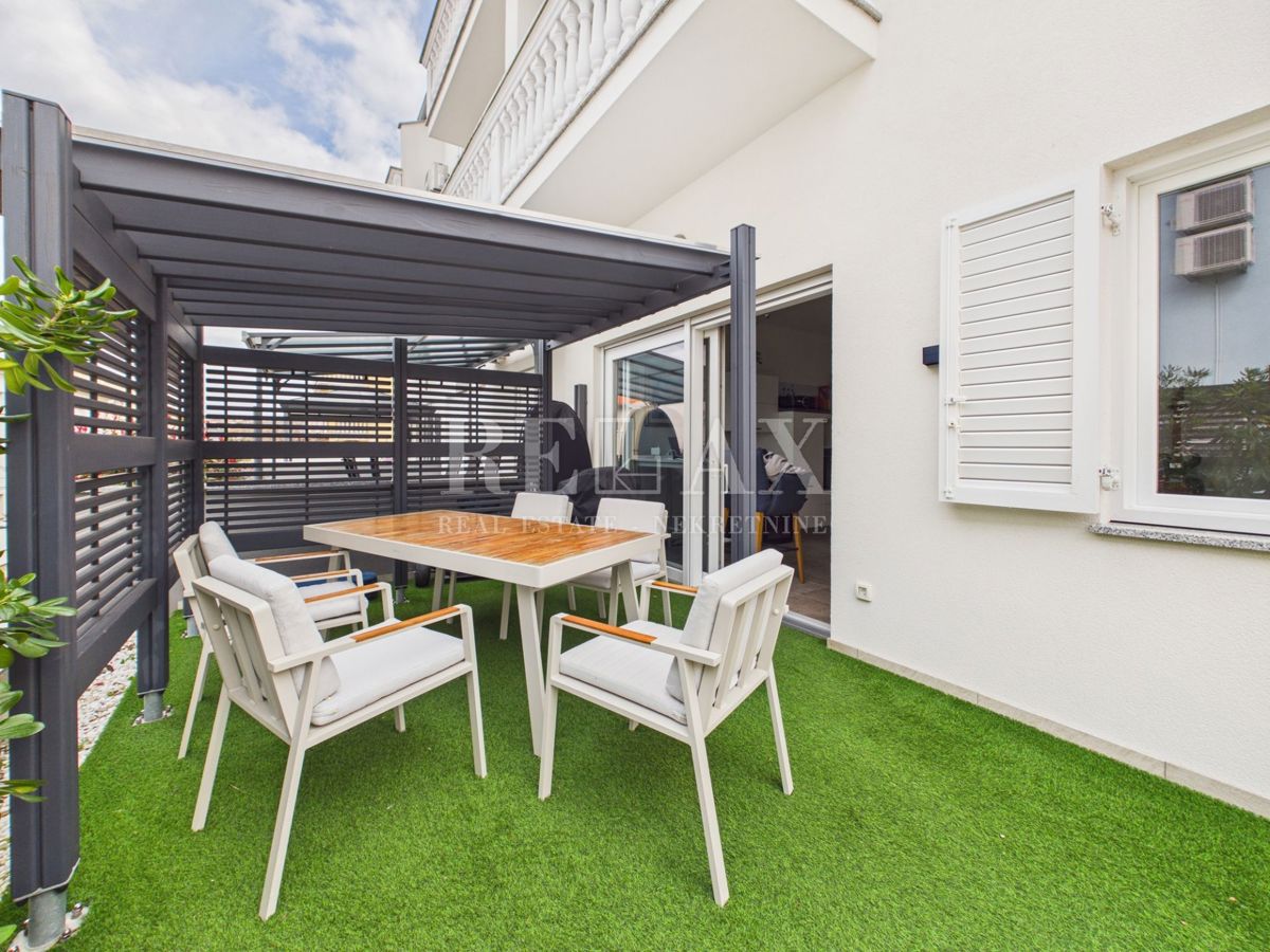 Isola di Krk, Bogovići - appartamento con piscina e giardino