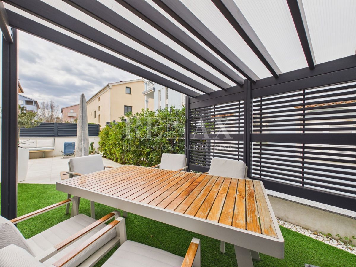 Isola di Krk, Bogovići - appartamento con piscina e giardino