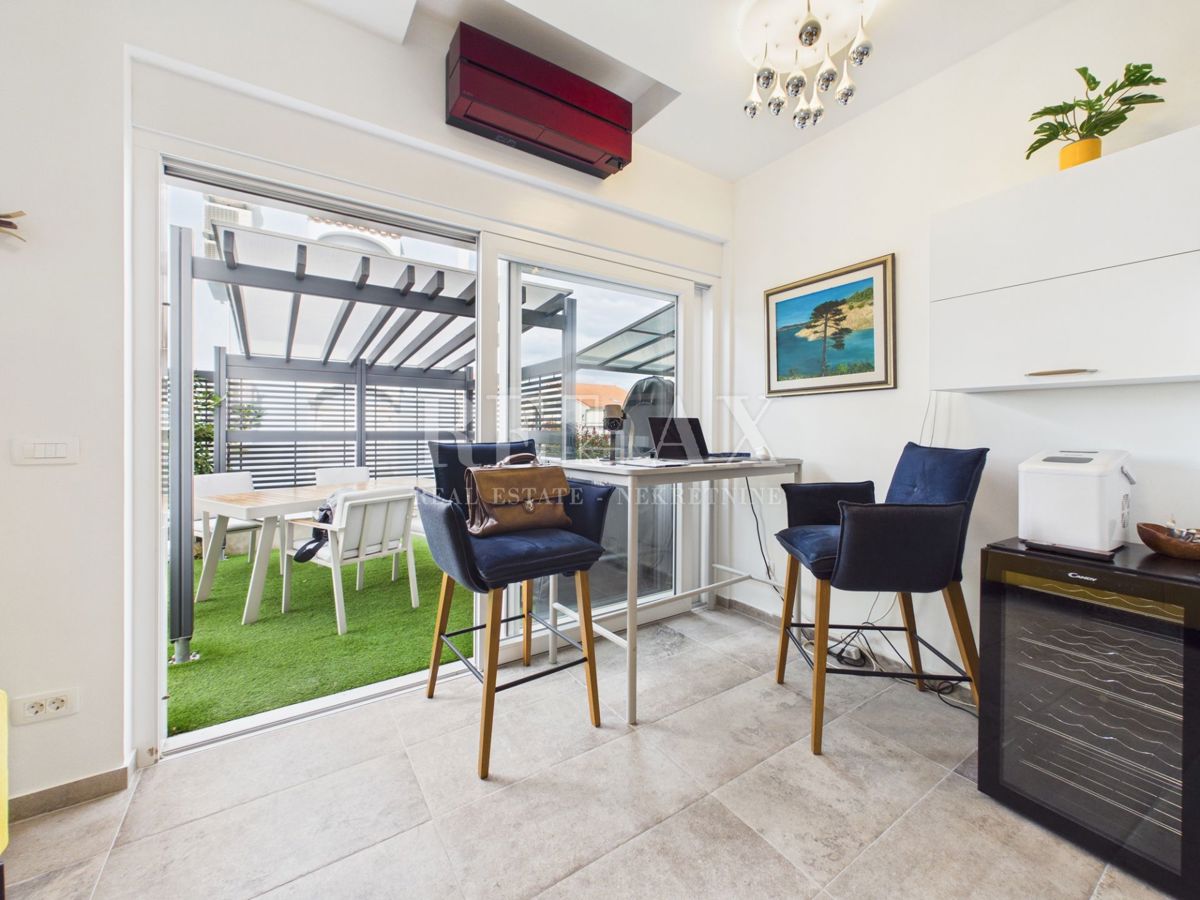 Isola di Krk, Bogovići - appartamento con piscina e giardino