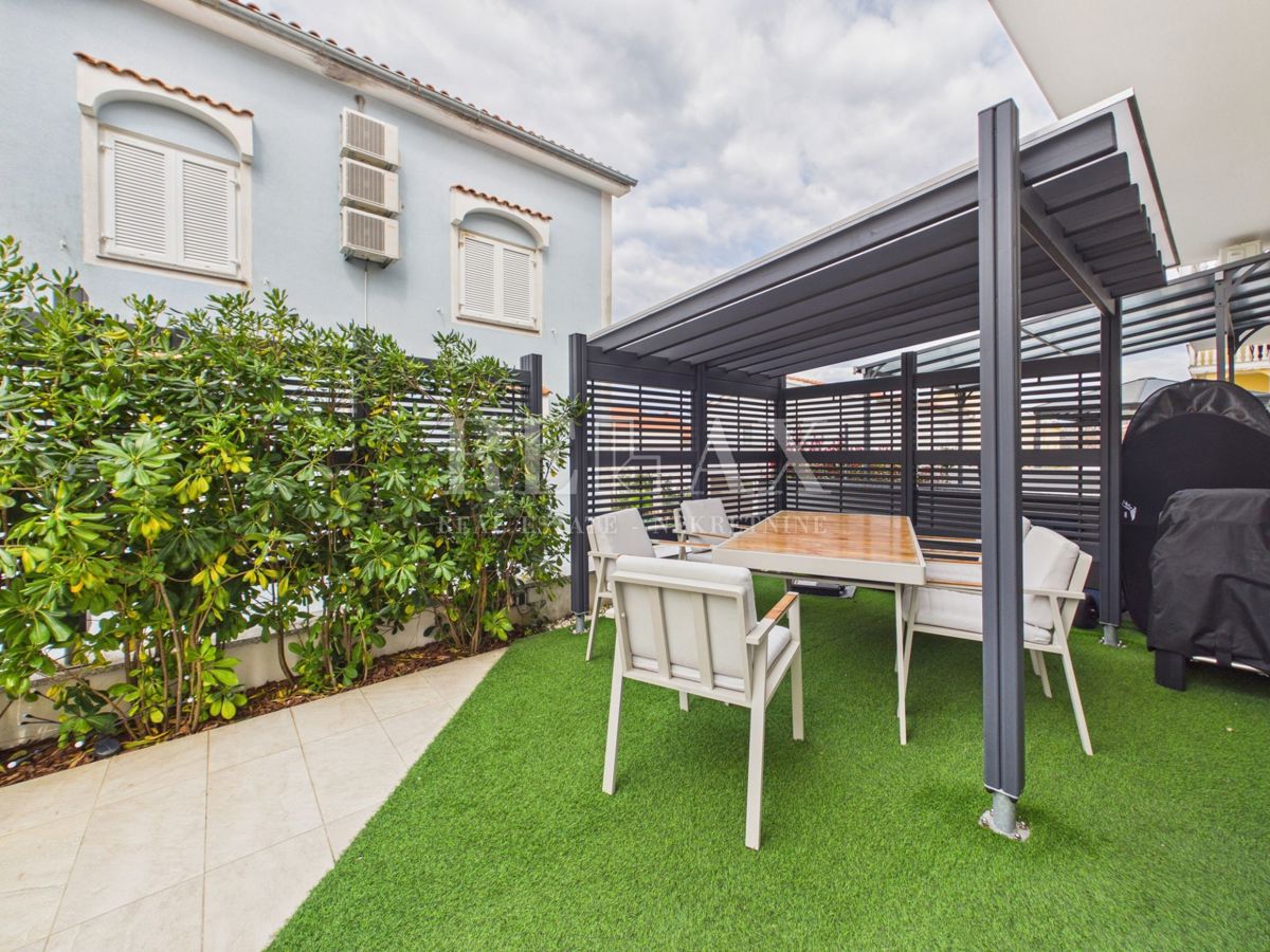 Isola di Krk, Bogovići - appartamento con piscina e giardino