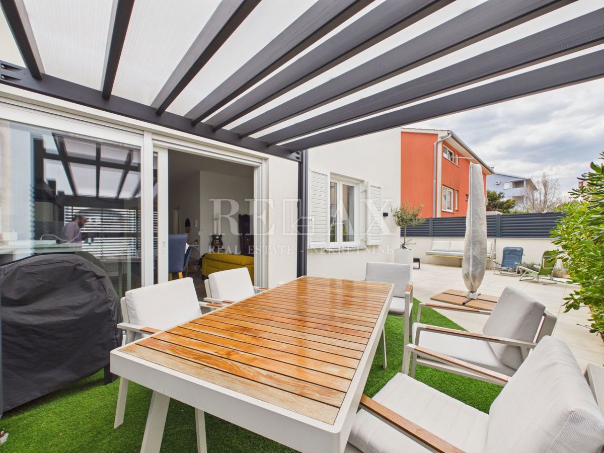 Isola di Krk, Bogovići - appartamento con piscina e giardino