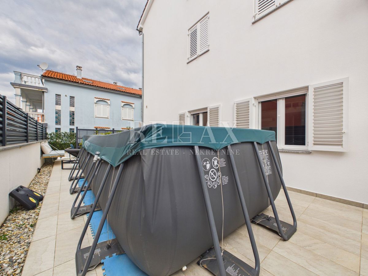 Isola di Krk, Bogovići - appartamento con piscina e giardino