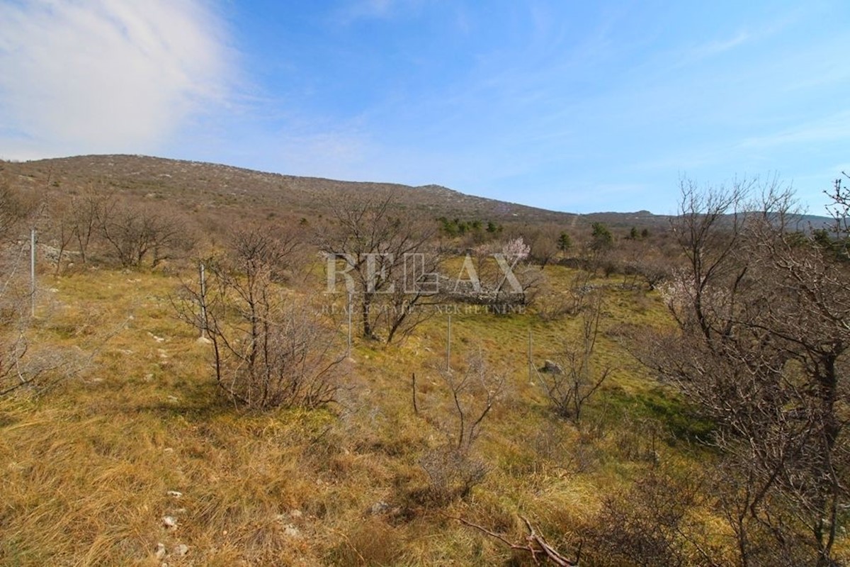 Novi Vinodolski, Smokvica - Grande terreno vicino al mare