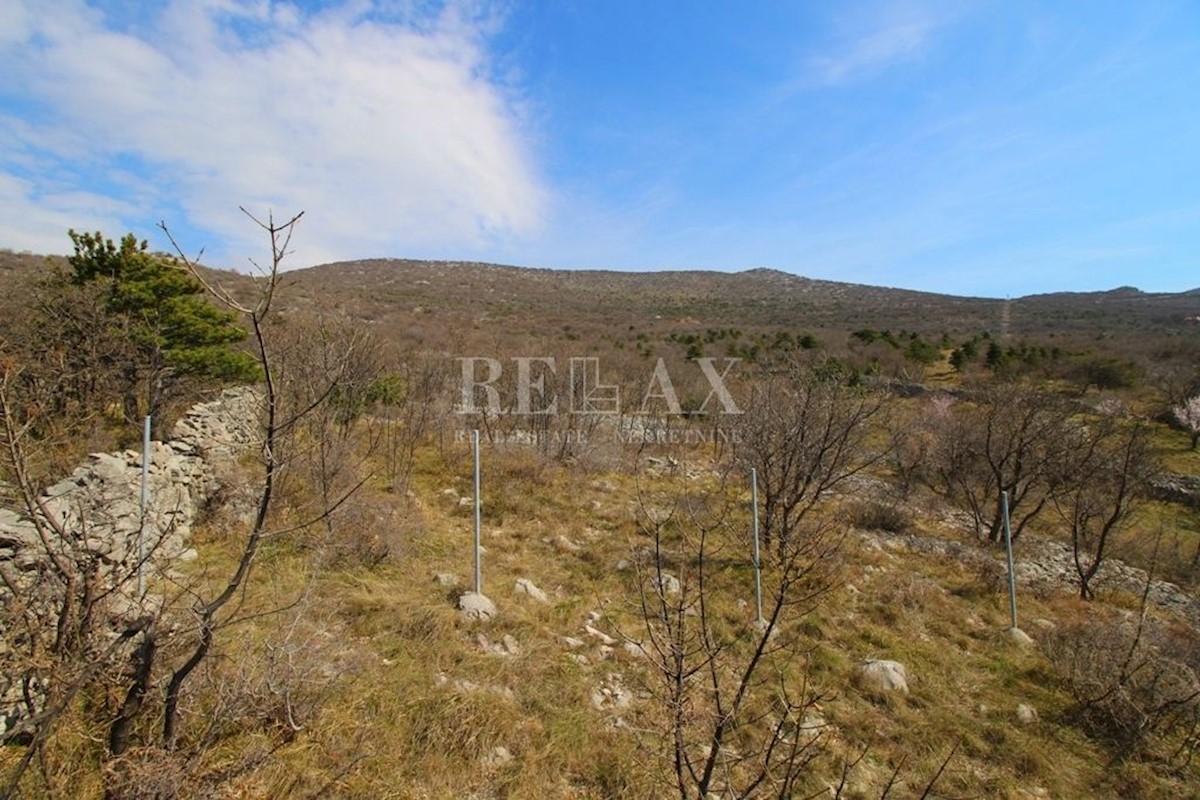 Novi Vinodolski, Smokvica - Grande terreno vicino al mare