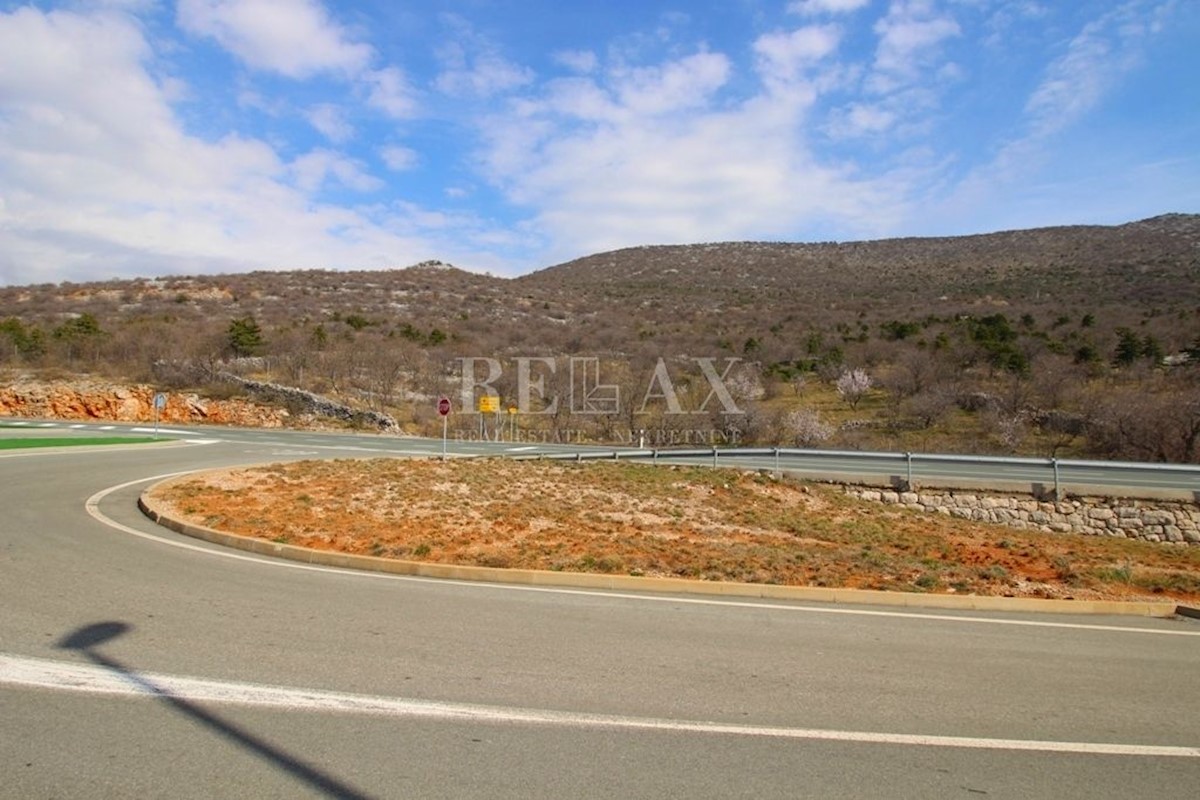 Novi Vinodolski, Smokvica - Grande terreno vicino al mare