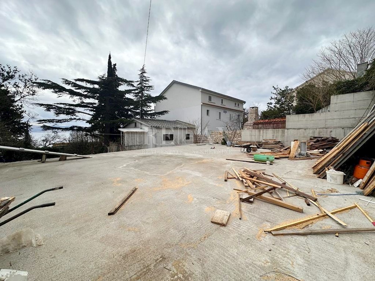 NOVI VINODOLSKI - Casa in bella posizione, 2ª fila dal mare