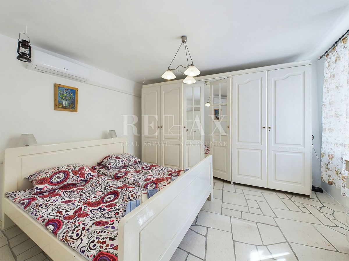 Tribalj - due case in pietra con piscina