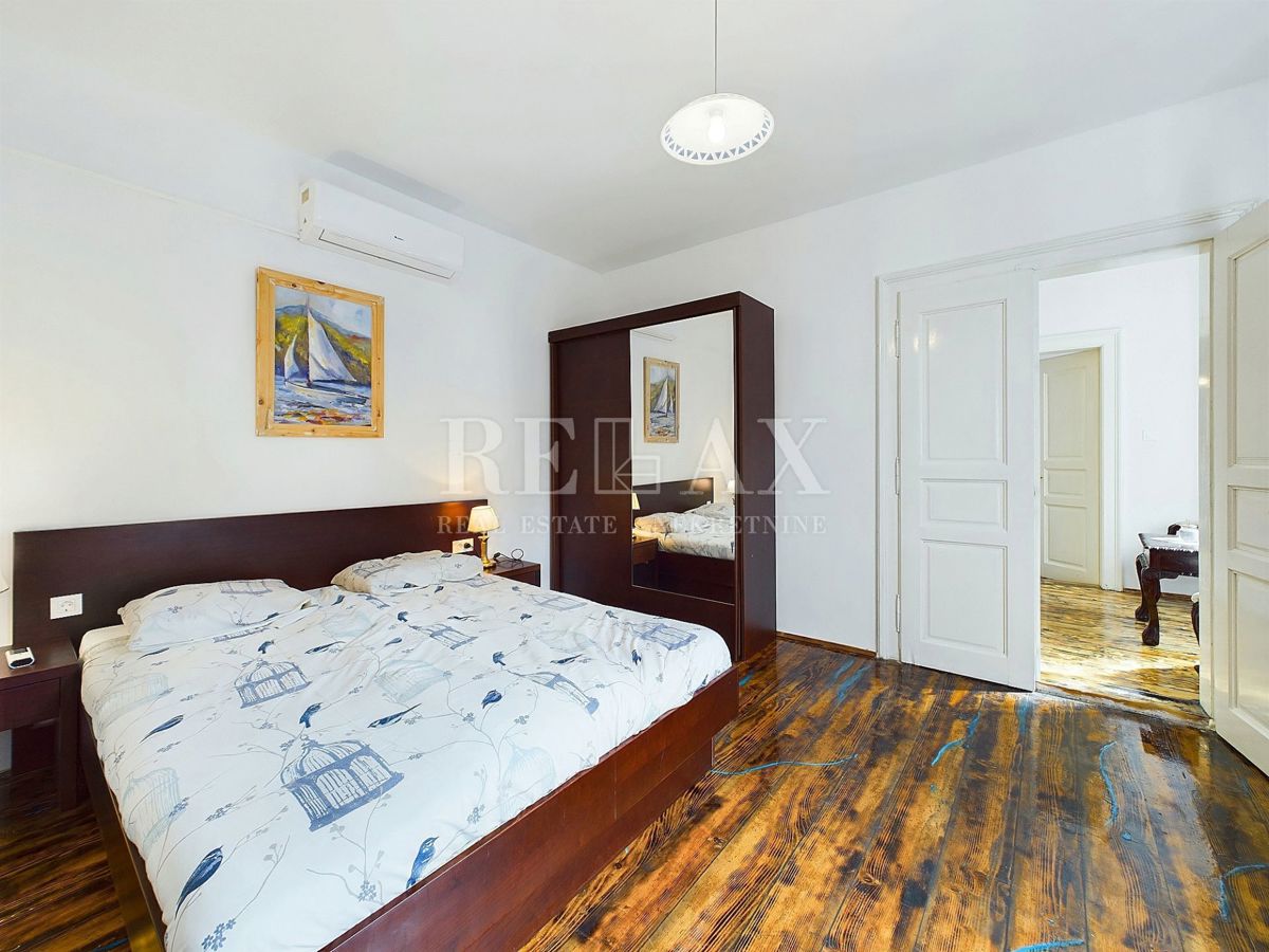 Tribalj - due case in pietra con piscina