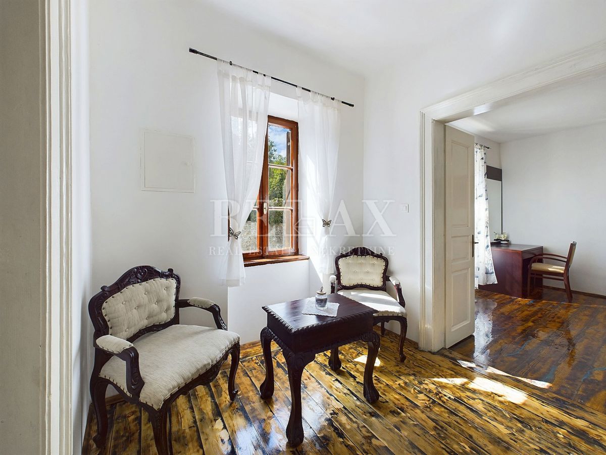 Tribalj - due case in pietra con piscina