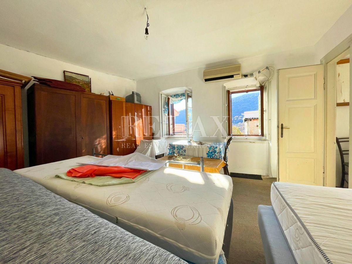 Bribir - casa in pietra da ristrutturare