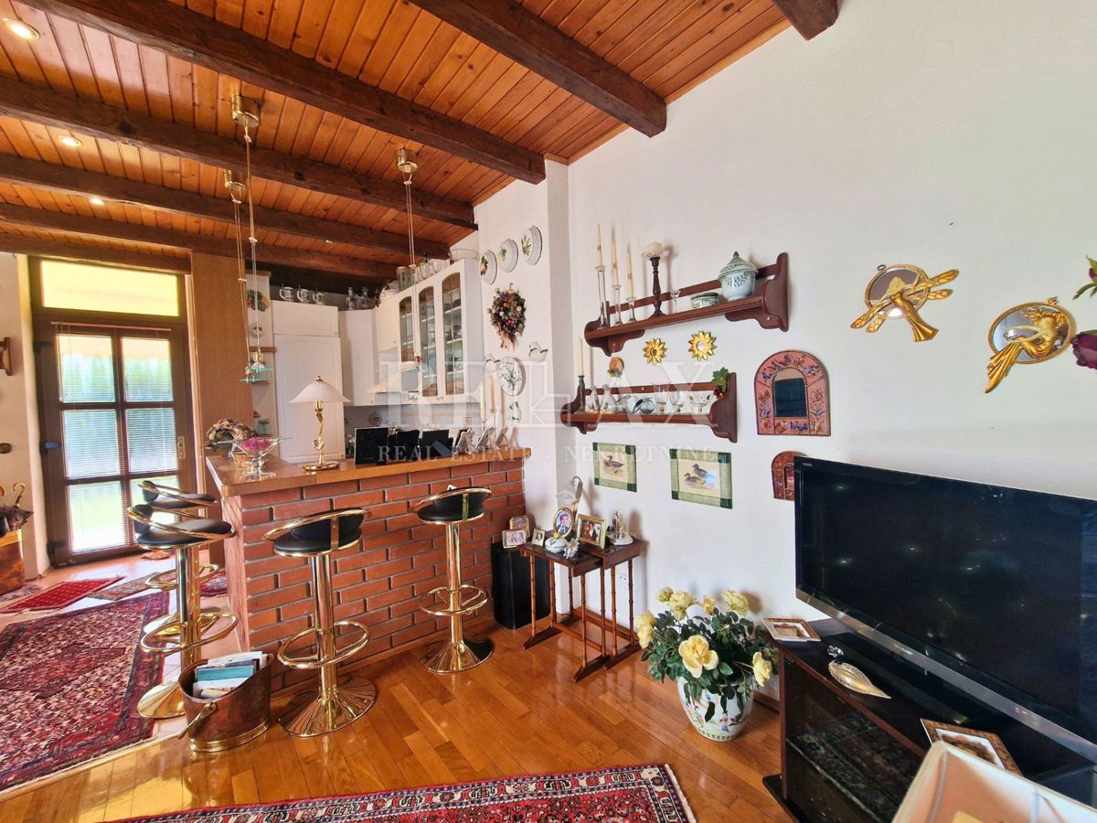 Kostrena - appartamento con un bellissimo giardino